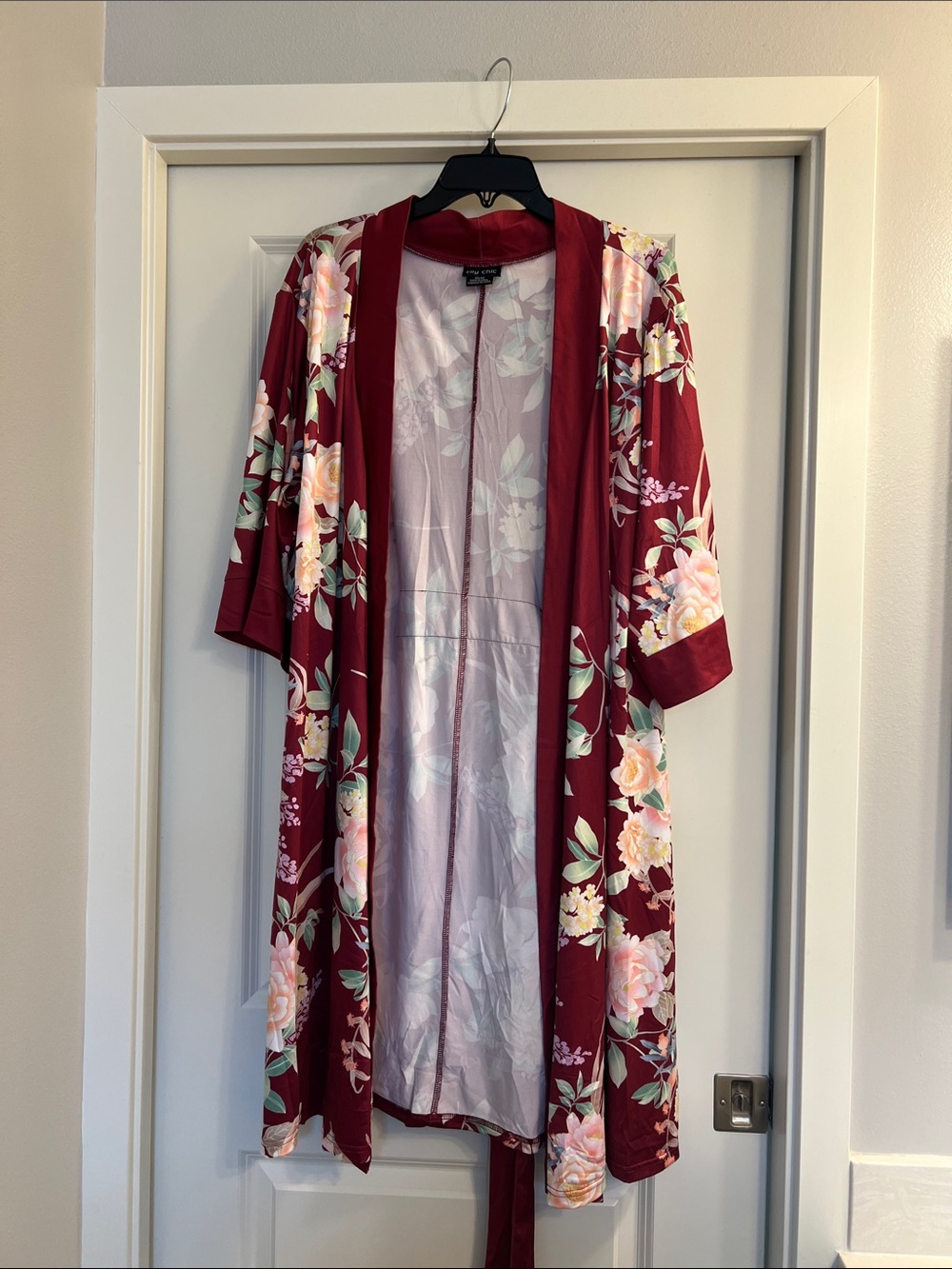 City Chic Burgundy Floral Satin Kimono Robe